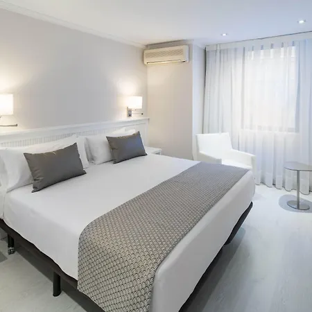 Hotel Catalonia Roma 3*