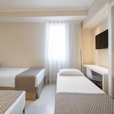 Catalonia Roma 3*
